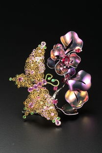 首饰设计师蔡安和致力于 新艺术珠宝 的创作